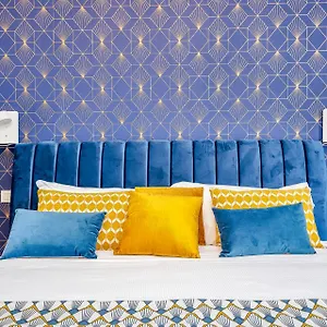  Appartamento Art Deco' - Sleepwithme - Free Parking - Free Breakfast - Very Friendly Staff